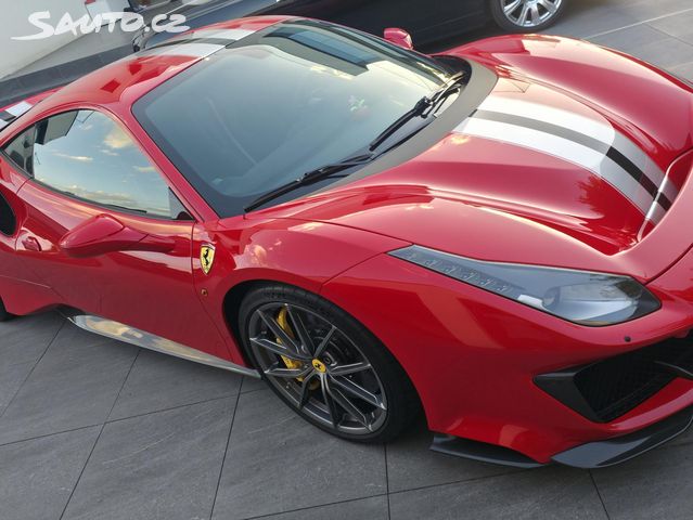 Ferrari 488
